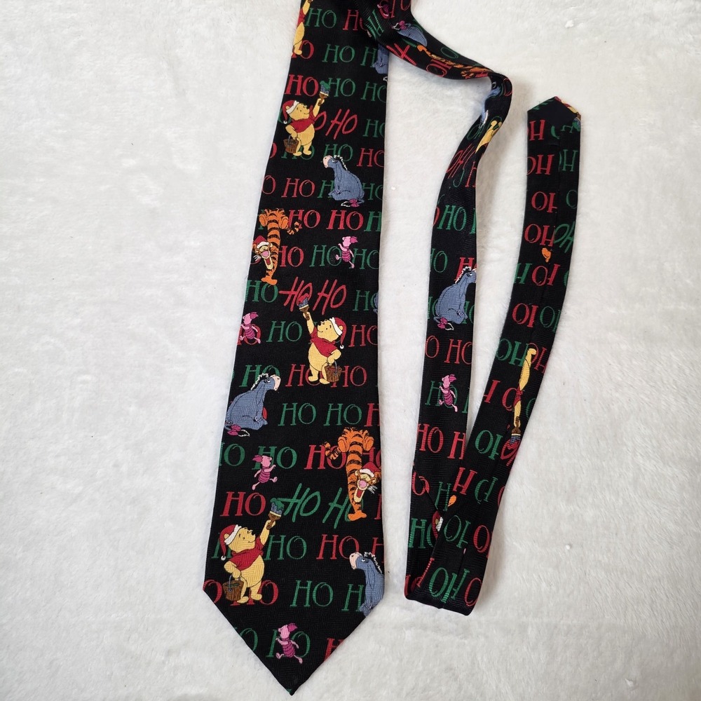 Vintage Disney Winnie Pooh Christmas Ho Ho Ho Novelty Tie 100% Silk 4in - Picture 2 of 7